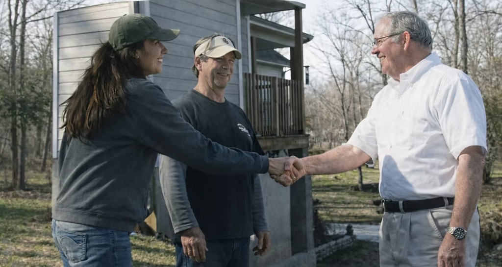 Kahn Garrett meeting neighbors in District 12